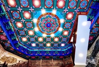 广西玉林十字街+农民艺术楼(怪楼)+万花楼一日游可英文服务【可提供英文及小语种导游服务-往返接送-可选导游-可代订门票】