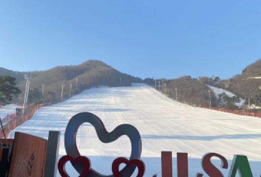 韩国首尔滑雪芝山滑雪场中文服务传送带缆车一日游【中文服务】