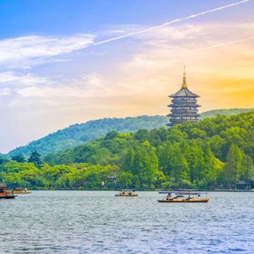 杭州雷峰塔+西湖游船+三潭印月+灵隐寺一日游·登岛·导游讲解
