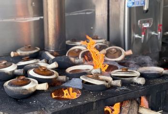 “食在江门”一日游 ·三十三墟街+ 启明里+陈皮村+五洞牛肉【一站式非遗美食专线，从三十三墟街狂飙同款，探陈皮村创意美食，到五洞现切现涮“会跳的牛肉”】
