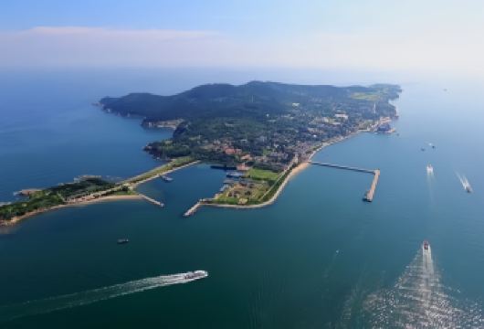 刘公岛+定远舰 10人耳麦讲解【[导游专业讲解]码头集合时间为 8:00（有讲解）(提前10分钟到刘公岛客运中心门口集合）】