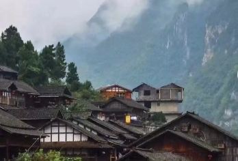 【含游船】蚩尤九黎城+龚滩古镇+彭水乌江画廊游船【探秘人文始终蚩尤部落遗址：蚩尤九黎城.】