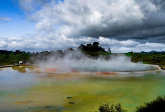 奥克兰往返：蓝泉+地热公园+胡卡瀑布+陶波湖【拼小团】【奥克兰市区，上门接送】