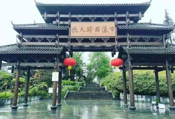 南宁+德天一日游【周折上折+含35元景区接驳车+可选小包团】【[全景新体验]水陆空 360°全景体验，领略德天中越边境异域特色风情;】