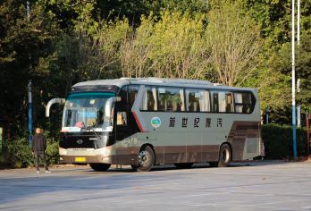 凤凰古城出发——长沙【只含车位】【凤凰古城出发上午10.点半集合出发长沙】