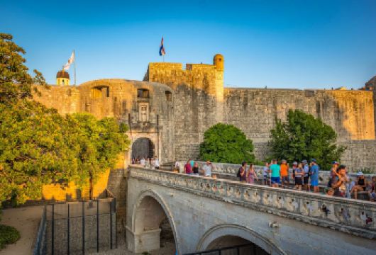 杜布罗夫尼克古城区+罗维里耶纳克要塞+植物园包车一日【精品包车，私享空间，上门接送，轻松出行】