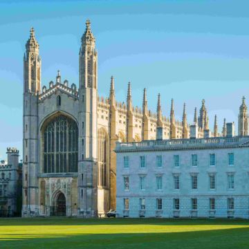 英国剑桥大学与中世纪英格兰小镇一日游|探索学术圣殿|舒适小巴