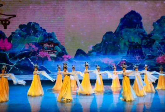 城墙+永兴坊+西安博物院+书院门+德福巷+饺子宴《大唐女皇》【唐代宫廷夜宴场景再现：1988全国创新推出唐歌舞演艺+晚宴，被誉为东方红磨坊，接待200余各国元首】