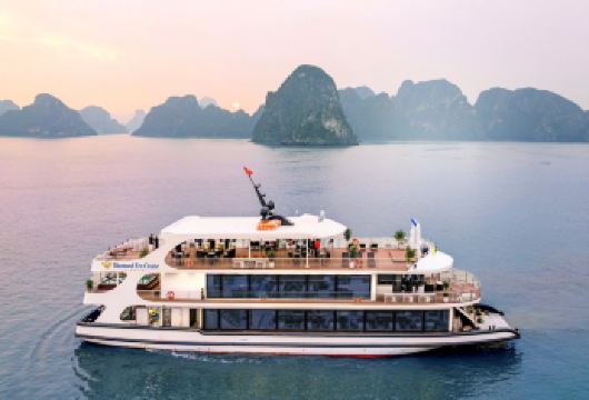 越南河内下龙湾+惊讶洞+天堂岛一日游【五星豪华钻石邮轮】【[一价全包]包含接送午餐导游船票门票等，无隐形消费】