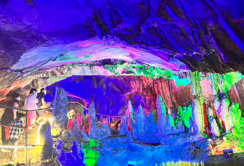 淄博博山樵岭前溶洞+王母池一日【探秘博山樵岭前溶洞，览北国第一洞天的亿年钟乳奇观，洞中有洞尽赏自然鬼斧神工】