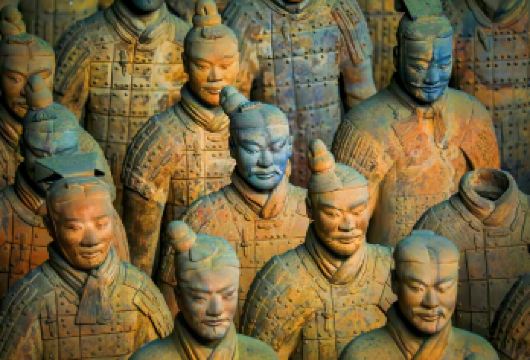 西安私家日游：秦始皇帝陵博物院(兵马俑)与唐代歌舞表演【专车接送 | 英文导游服务 | 可定制行程 联合国教科文组织世界遗产 | 音乐舞蹈表演 | 唐风建筑 | 夜景灯光 8小时深度体验 | 行程张弛有度 | 无购物环节】