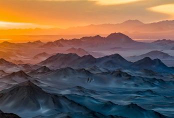 黑独山+鸣沙山月牙泉+阿克塞博罗转井影视基地一日游·上门接送【1，达人带队，精选线路，深度体验，创新玩法，贴心管家，摄影帮手，路上美景随走随停！】