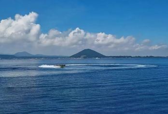 韩国济州市牛岛一日游拼车包车济州岛牛岛一日游【打卡东线五大网红景点1.牛岛2.城山3.涉地4.月汀里5咸德海水浴场】