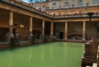 伦敦一日游：温莎城堡+巴斯罗马浴场+巨石阵（含门票+导游）【包含进入温莎城堡、巨石阵门票】