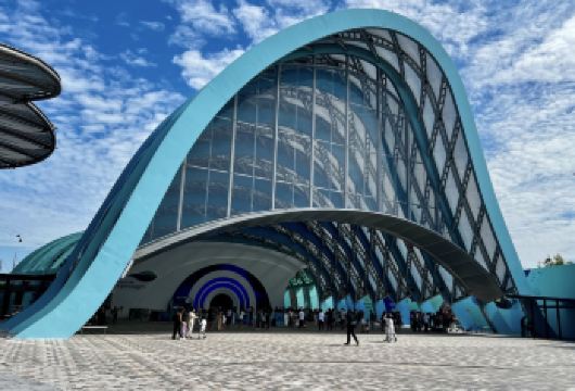 新加坡圣淘沙亲子包车｜SEA海洋馆+水上乐园【海洋馆摸海星、看鲨鱼隧道，水上乐园玩儿童滑道，家庭节奏轻松适配。】