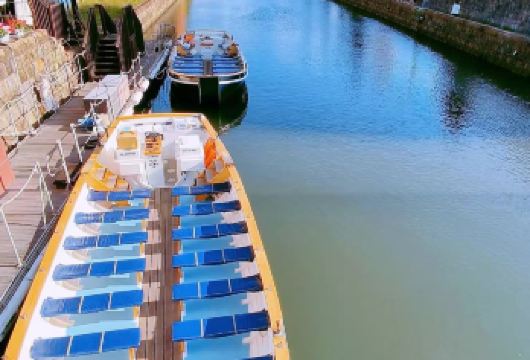 日本北海道小樽运河+哨子馆一日游【中文司机+札幌往返】【尊享一对一高端行程定制，豪华包车专属礼遇，专业旅行顾问24小时恭候垂询。】