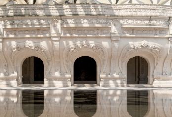 【含门票】南京总统府+牛首山+大报恩寺+夫子庙一日活动【[一价全含]包含南京总统府、大报恩寺遗址景区、牛首山文化旅游区门票+服务费用，市场价值300+】