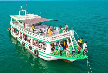 富国岛Roi岛+指甲岛/云退岛一日游【2岛跳岛 钓鱼浮潜午餐【在船上享用美味的午餐，然后前往 May Rut 岛或 Mong Tay 岛，在清澈的海水中浮潜和游泳】