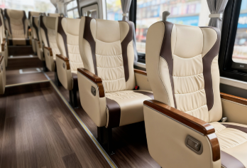 贵州黄果树+天星桥+陡坡塘一日游【纯玩2+1头等舱大巴团】【开旅行舒适度新次元，2+1 排头等舱大巴，可坐可趟，独立充电USB接口，让旅行幸福感翻倍】