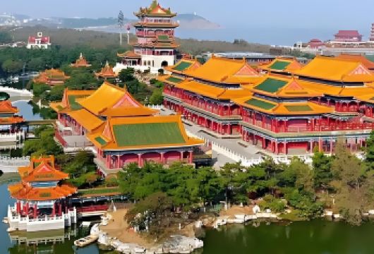 烟台蓬莱阁/八仙过海/三仙山/孤独的鲸一日游【[解锁八仙神话]5A景区“人间仙境”蓬莱阁，寻找八仙过海的影子，乘坐双体帆，看黄渤海分界线，喂海鸥】