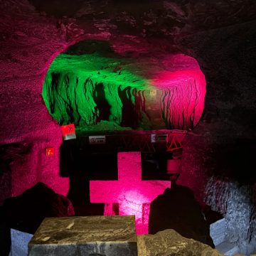 哥伦比亚波哥大锡帕基拉盐教堂+瓜塔维塔湖一日游【中文司机】