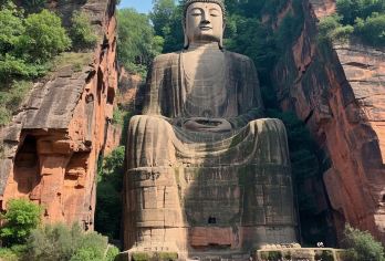 乐山大佛半日游【精品小团+深度讲解】【[品质保障]优选商品，品质拒绝购物 、无自费】