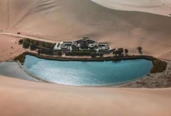 敦煌鸣沙山/直升机飞行/滑翔机三角翼【空中俯瞰鸣沙山月牙泉】【经验丰富老机长，价格透明，服务用心贴心放心】