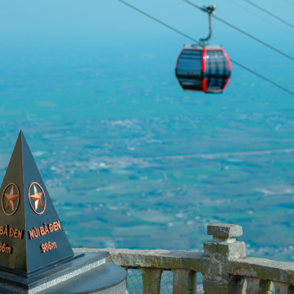 西宁：高台寺和巴登山一日游 |来自越南胡志明市