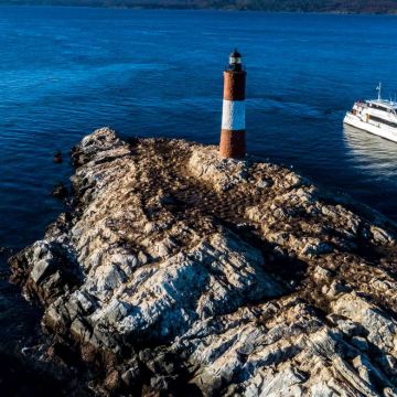 阿根廷乌斯怀亚 比格尔海峡双体船巡游之旅 火地群岛灯塔