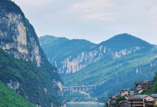 龚滩古镇+乌江游船（龚滩登船精华段）+蚩尤九黎城纯玩一日游【[贴心服务]全程管家式服务，客服耐心热情、24小时在线随时联系、放心出游】