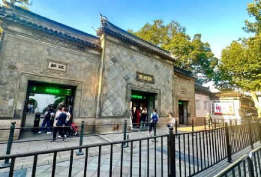 苏州拙政园+寒山寺+狮子林+周庄一日游【含船含演•全景畅游】【此线路自主运营，严选高素质导游，追求品质，保证游玩质量，放心选择，安心出游。】