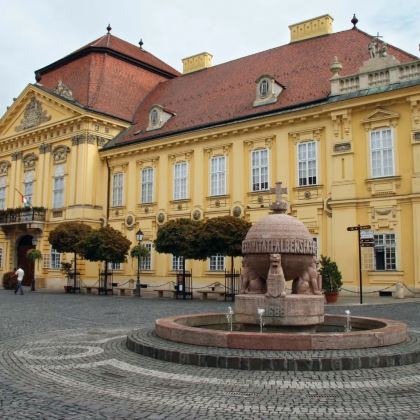 匈牙利布达佩斯往返——塞克什白堡小镇一日游（探访“爱之城”）