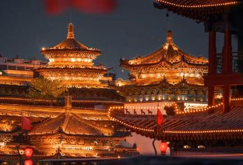 市内·漫步长安一日游【登古城墙骑行，抚砖石触千年历史；逛回民街，尝特色美食，感受浓郁市井烟火。】