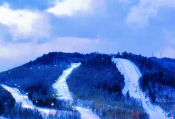 长白山北坡和平/红松王滑雪一日游【赠送暖贴】【24H服务管家暖心服务】