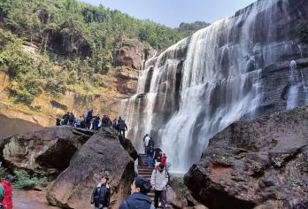 贵州赤水丹霞大瀑布-丙安古镇包车日游【行程可调】【中文专车】【贵州赤水丹霞大瀑布-丙安古镇包车日游[行程可调][中文专车]】