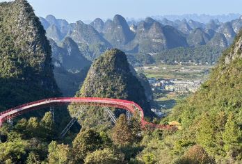 桂林：漓江一日游及阳朔如意峰缆车私人游览【探索桂林和阳朔举世闻名的秀丽风光 可以选择三星级或四星级船只。 这次旅行让您轻松自在地探索这片风景优美的地区。】