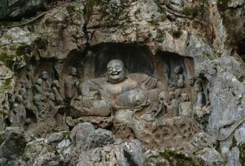 【拼小团，4人起发团】灵隐寺+雷峰塔+西湖游船+河坊街一日游【◎商务车出游，告别拥挤的地铁和公交，悠闲自在！】