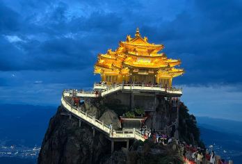 河南洛阳老君山景区一日游【日出团/看日出】【[洛阳起止]景区战略合作伙伴，十二年专线直通车，独立发团，无购物，纯玩团】