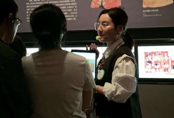 【金牌说】新疆博物馆讲解3H人工讲解任选场次可包团含耳麦【[金牌导游讲师团]他们博古通今，幽默睿智，善于挖掘文物背后的故事，用有趣的方式还原历史真相；】