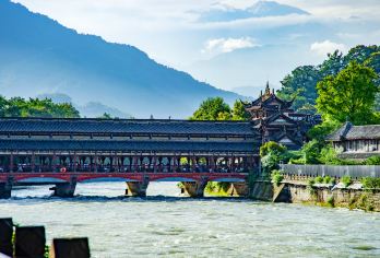 成都旅游都江堰+青城山一日游私家团包车【一单一团+包团讲解】【一单一团，私家出游，自由灵活，不被催促，不赶时间】