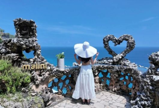 乌鲁瓦图午后之旅：悬崖公路+潘达瓦+悬崖餐厅+情人崖+火舞【串联公路、海滩、悬崖、寺庙、火舞，山海人文体验一站式覆盖。】