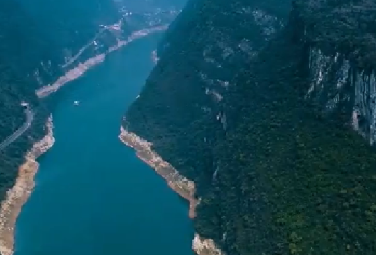 重庆大裂谷+816 工程+乌江小渡游船2-8人含车一日游【提供主城多区域商圈上门接客（范围：主城重要商圈上门接 解放碑 观音桥 南坪商圈）】