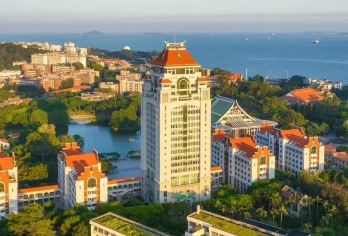 厦门大学+植物园+帆船出海+环岛路一日游【私家团|金牌导游】【[专属私密|一单一团]全程独立成团，无陌生人拼团，专车专导服务；行程灵活自由，可根据需求随时调整节奏】