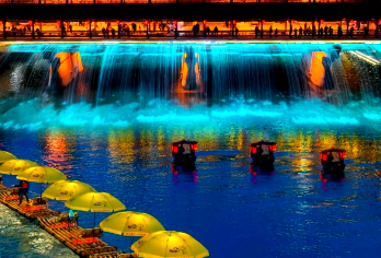 宣恩贡水河国家湿地公园夜游【宣恩龙游贡水夜景~半日游】【龙游贡水，惹虹桥、兴隆老街，惹虹桥‌ 作为龙游贡水的起点，兴隆老街‌ 以古镇夜景和传统建筑为特色】