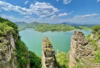 【无购物 周六、周日发团】保定易水湖景区+恋乡太行水镇一日游【[品质保证]管家式客服服务，全程无购物店，品质出游。】