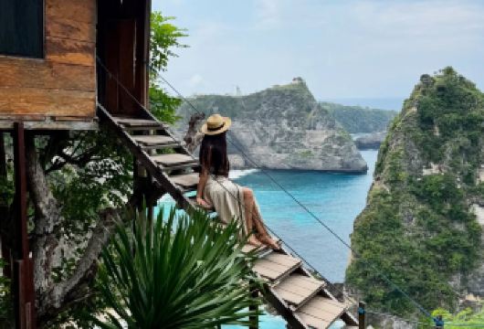 巴厘岛佩妮达岛一日游【独立车/酒店接送/船票/午餐/东西线】【[中/英文服务]24H线上中文/英文客服，配备经验丰富的当地向导，多语言沟通无障碍】