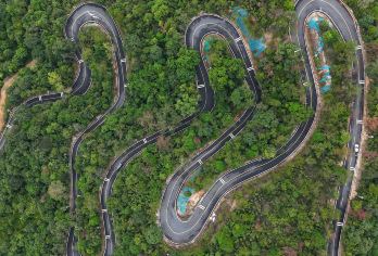 【私家团】惠州218旅游公路打卡之旅一日游【[美景之旅]打卡广东热门旅游公路，探索山林之间的现代建筑美学与生态回归】