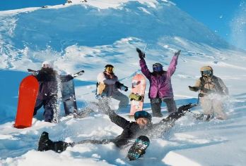 北京南山滑雪场一日游【可选游玩时长 专业领队·含雪票 雪具】【一站式服务：专业领队，享受景区旅行社快速通道，专业客服为您解答。】