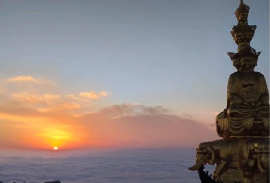 峨眉山金顶一日游【包车游 - 上门接送 - 纯玩无购物】【[省心游]成都市区三环内上门接送，老司机全程管家式服务，让你放心游玩没有后顾之忧】