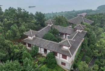 武汉-鄂州：西山+梁子岛+莲花山一日游 武汉往返|打卡鄂州G【全程中文/英文/俄语/小语种服务，沟通无障碍，景点可调,多种车型可选】